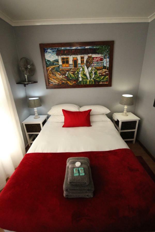 Saltycrax Backpackers And Surf Hostel By Curiocity Bloubergstrand Εξωτερικό φωτογραφία