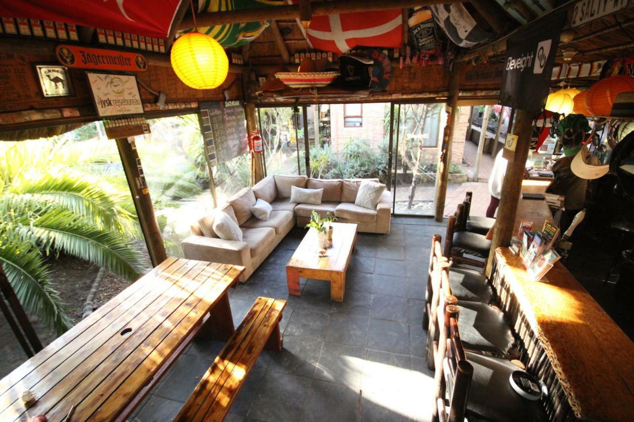 Saltycrax Backpackers And Surf Hostel By Curiocity Bloubergstrand Εξωτερικό φωτογραφία
