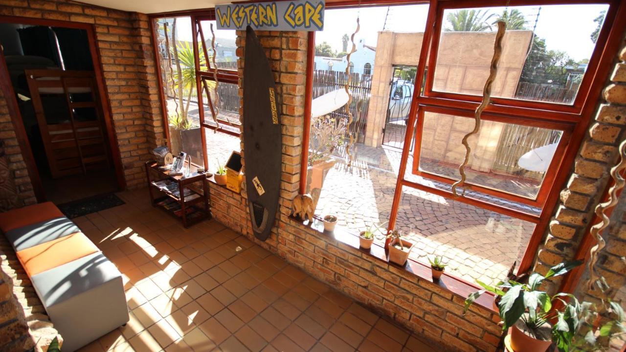 Saltycrax Backpackers And Surf Hostel By Curiocity Bloubergstrand Εξωτερικό φωτογραφία