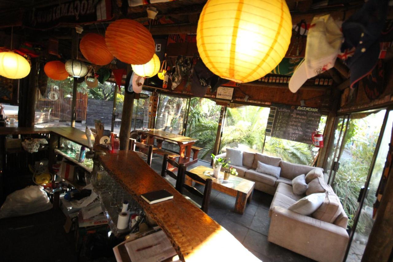 Saltycrax Backpackers And Surf Hostel By Curiocity Bloubergstrand Εξωτερικό φωτογραφία